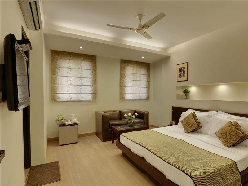 Hotel Maya 'New Delhi' Esterno foto