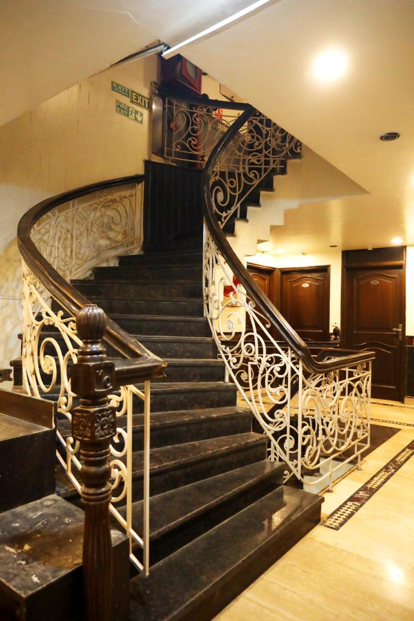 Hotel Maya 'New Delhi' Esterno foto