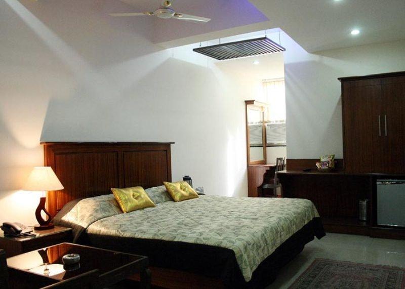 Hotel Maya 'New Delhi' Esterno foto
