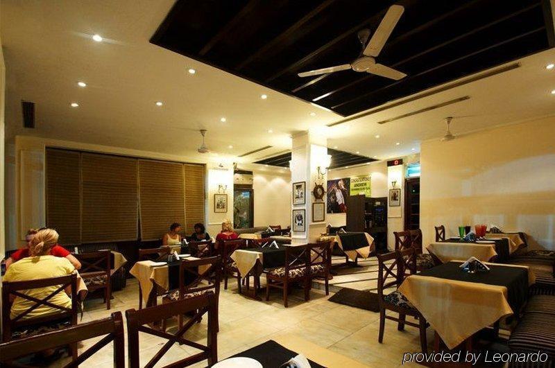 Hotel Maya 'New Delhi' Esterno foto