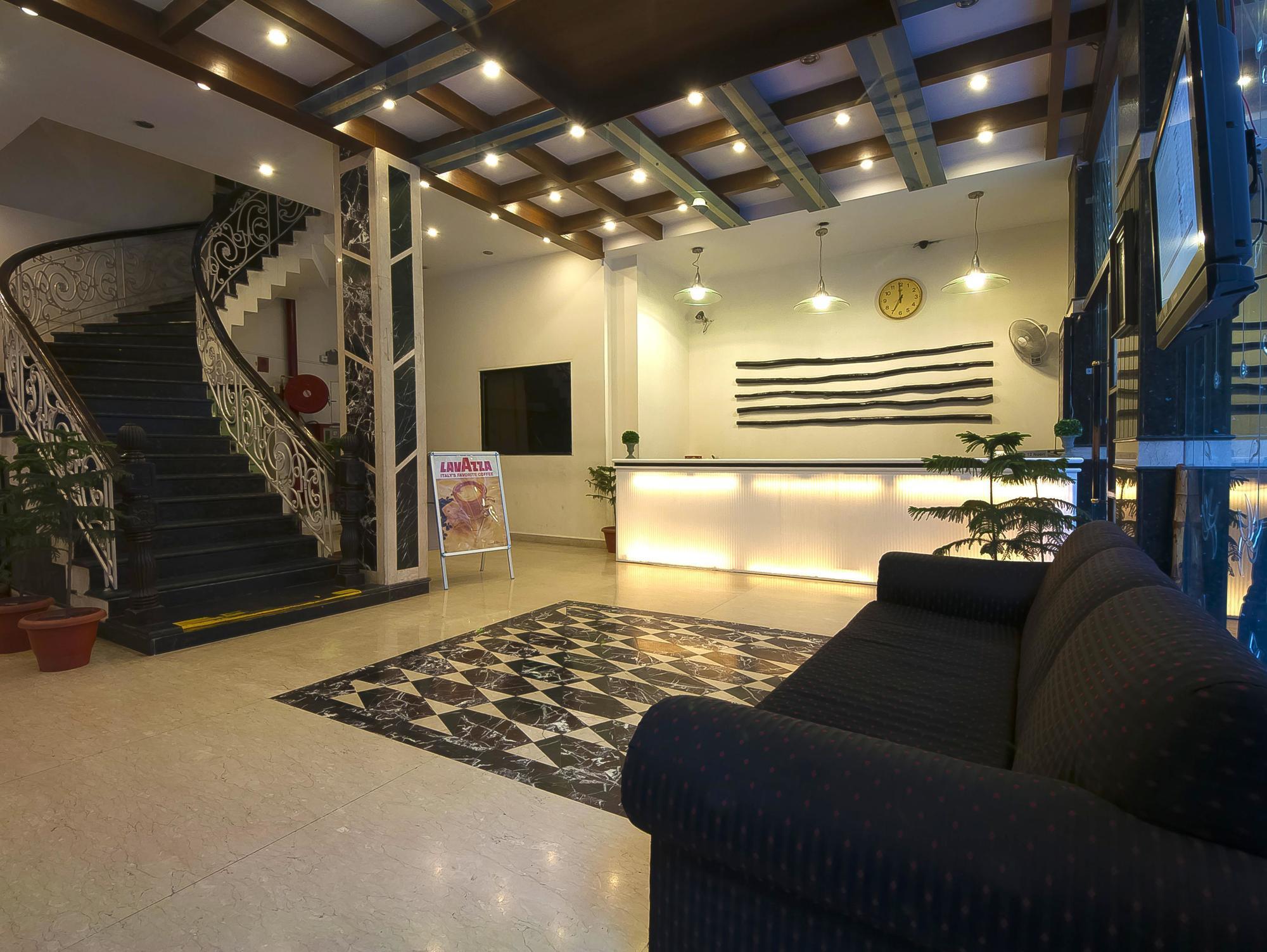 Hotel Maya 'New Delhi' Esterno foto