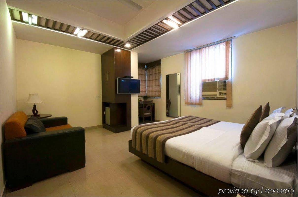 Hotel Maya 'New Delhi' Esterno foto