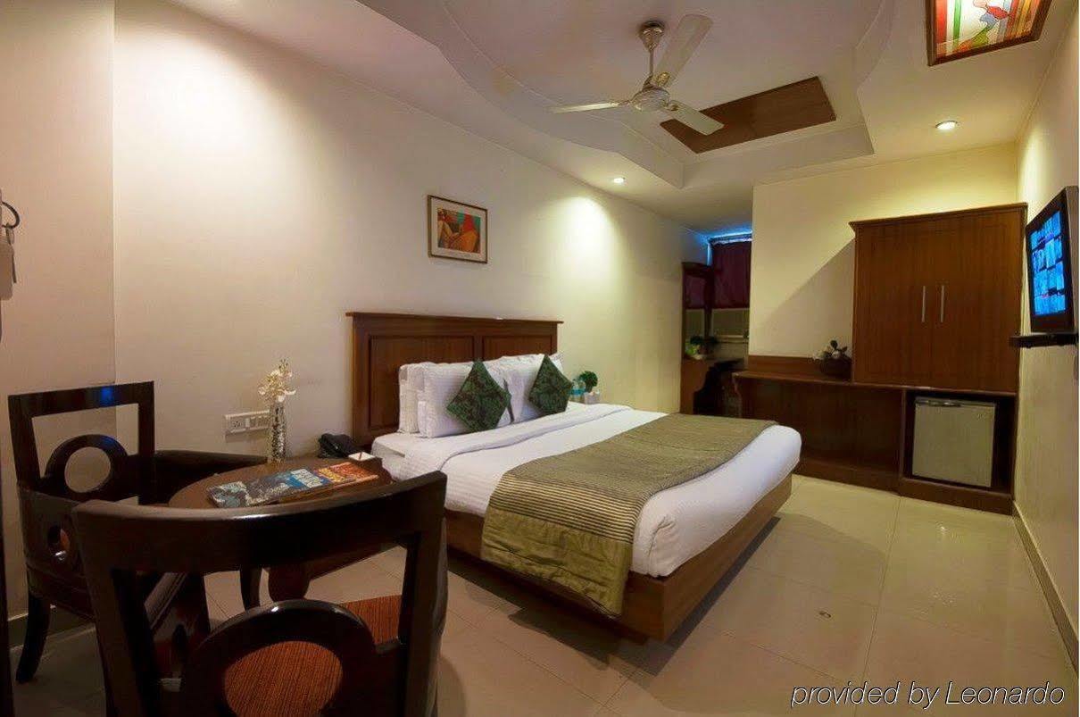 Hotel Maya 'New Delhi' Esterno foto