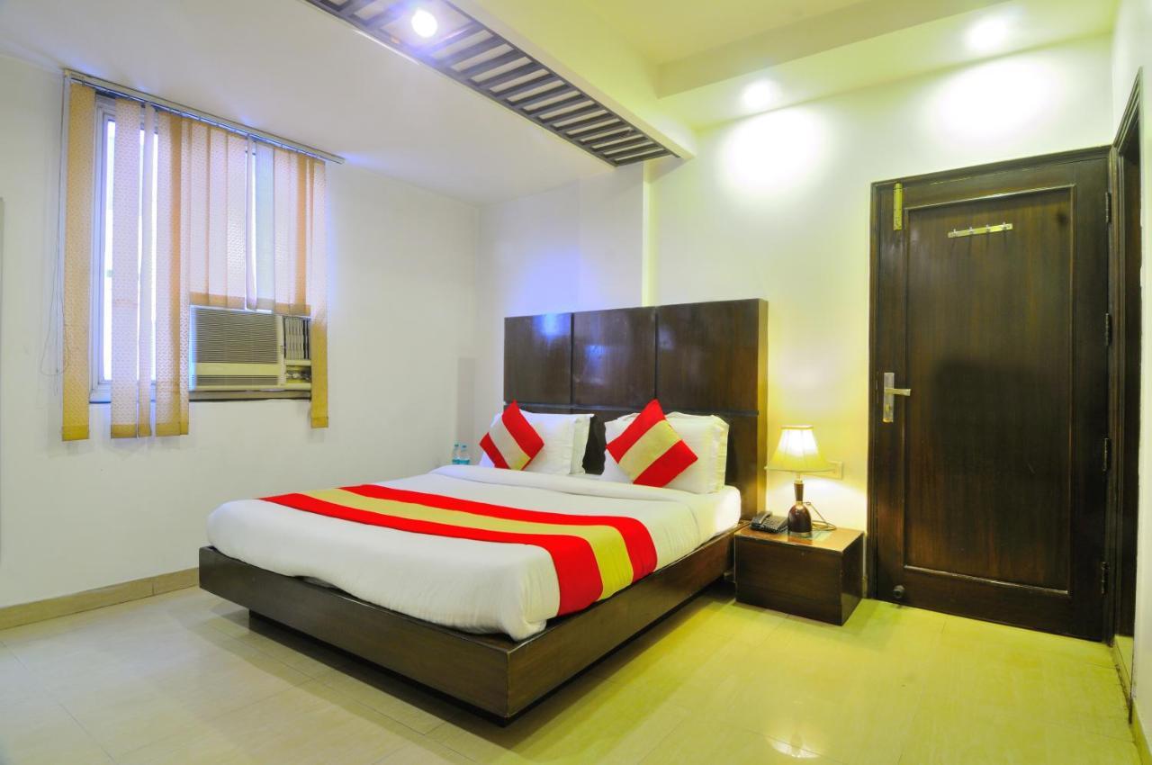 Hotel Maya 'New Delhi' Esterno foto