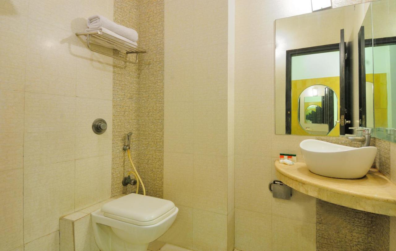 Hotel Maya 'New Delhi' Esterno foto