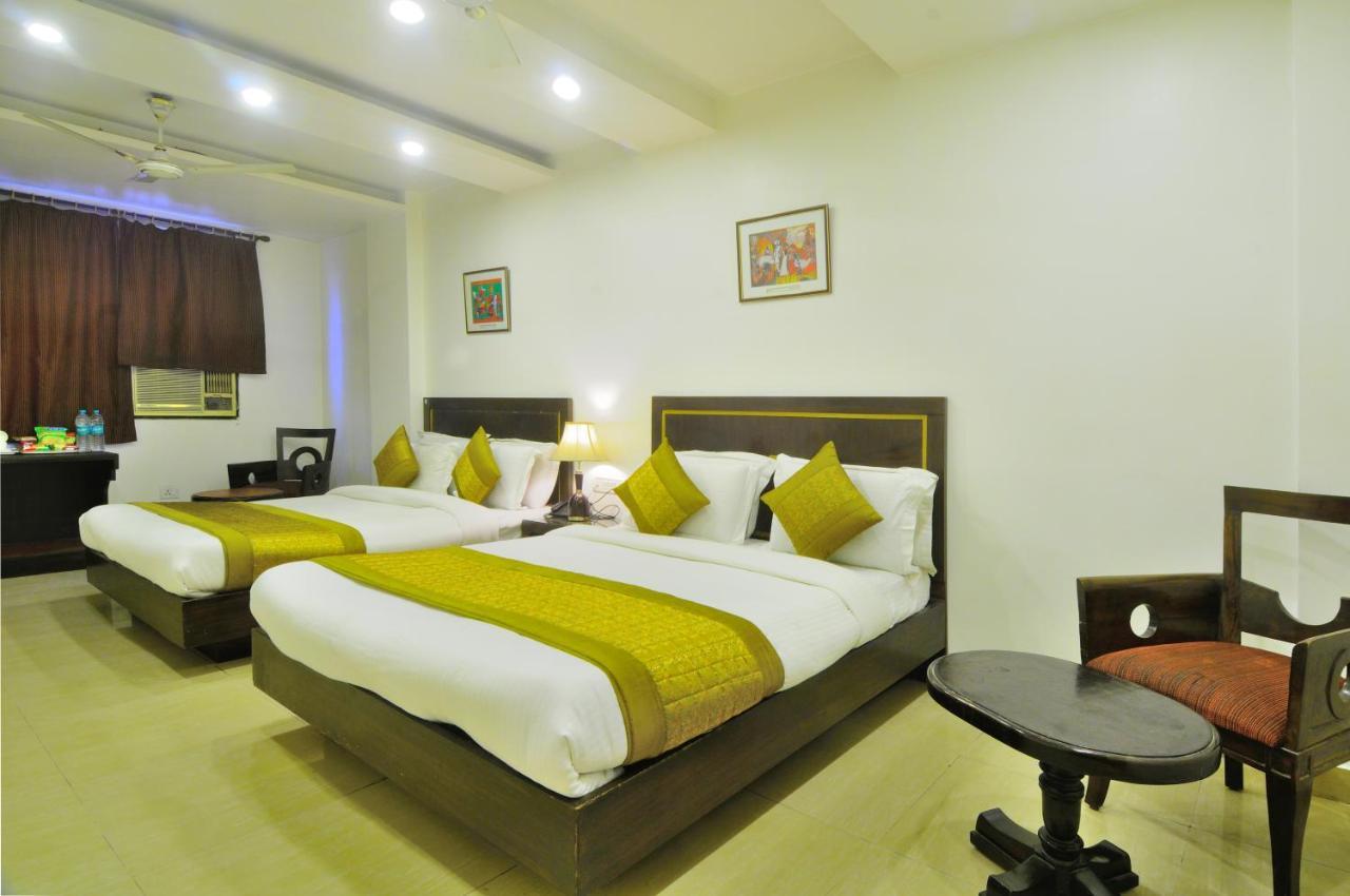 Hotel Maya 'New Delhi' Esterno foto