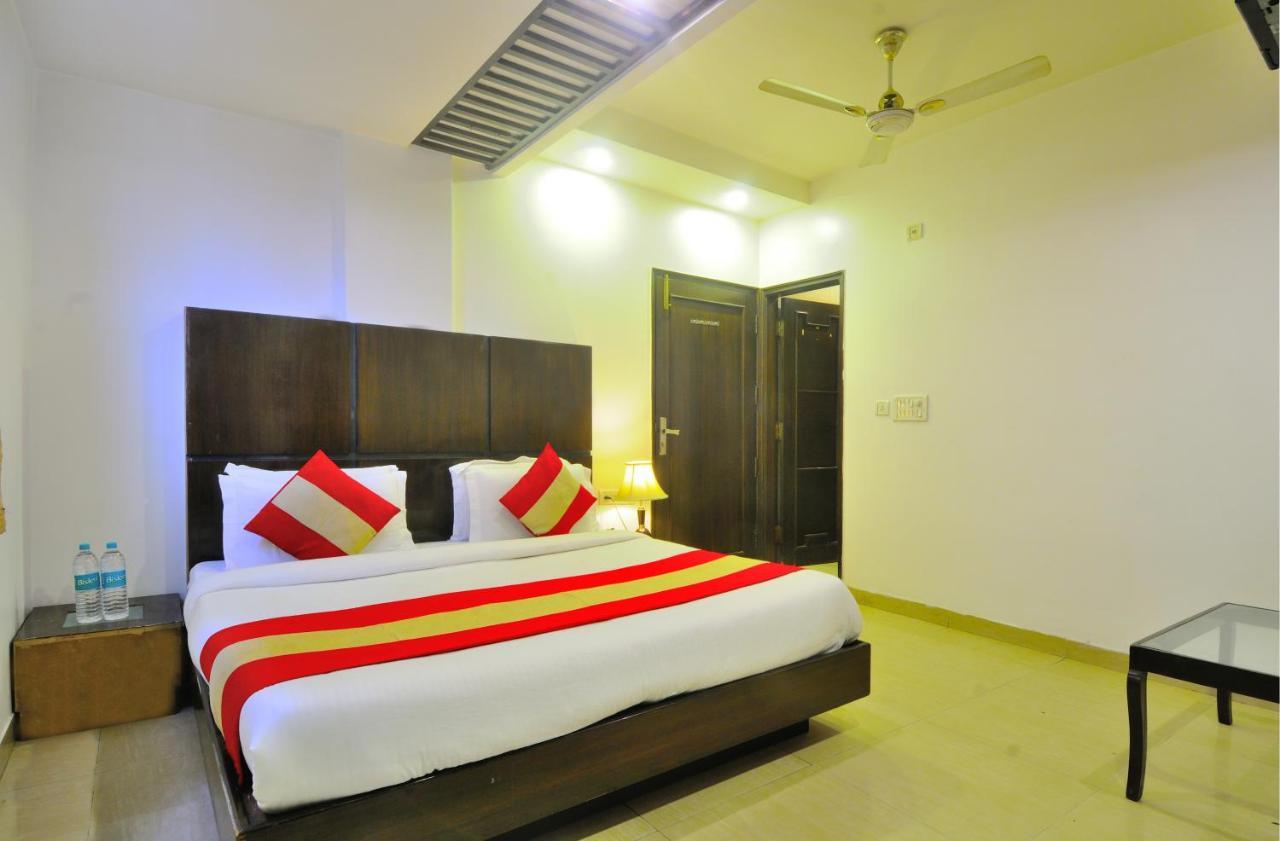 Hotel Maya 'New Delhi' Esterno foto